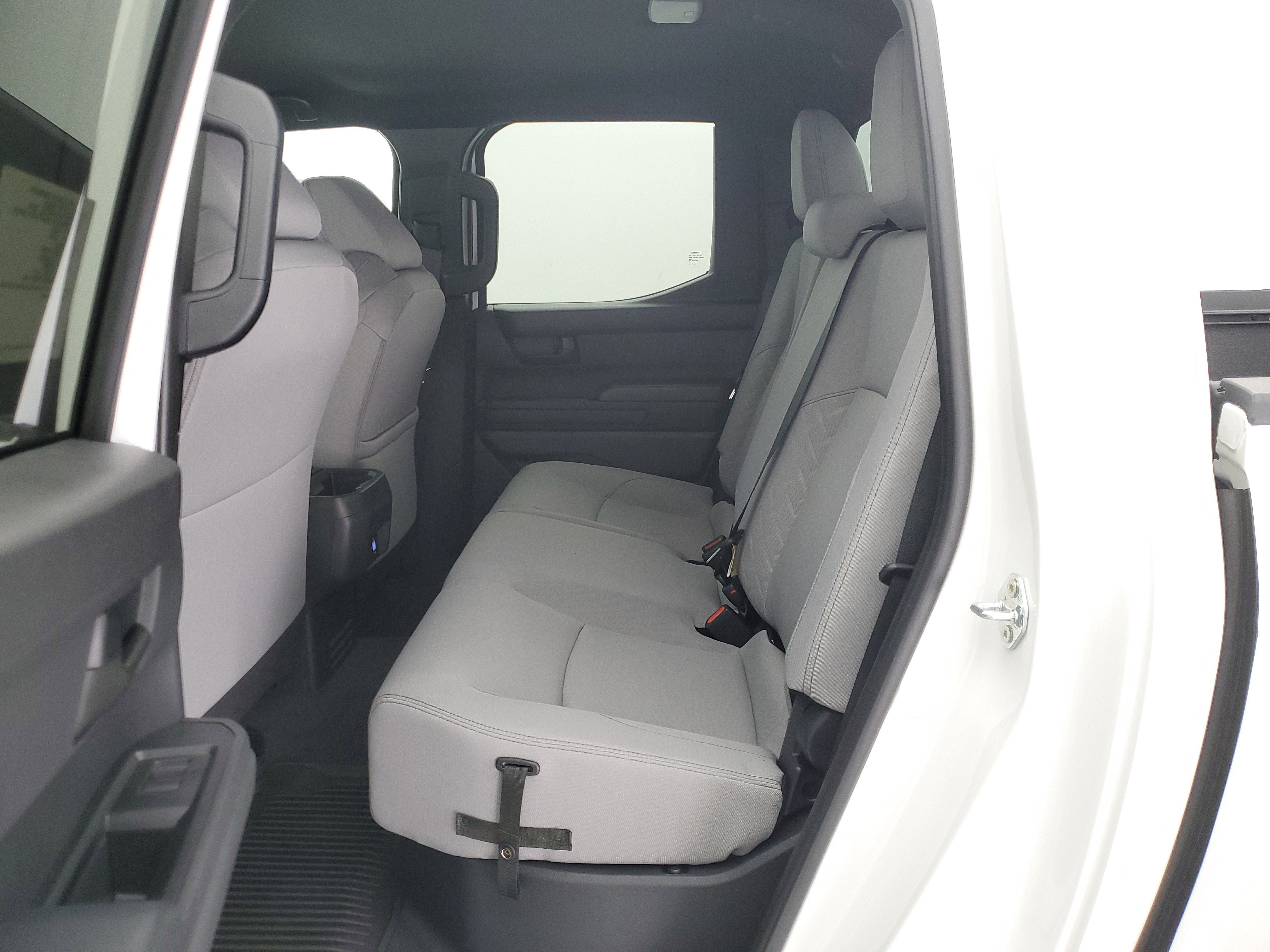 2026 Toyota Tacoma SR5 - Photo 14
