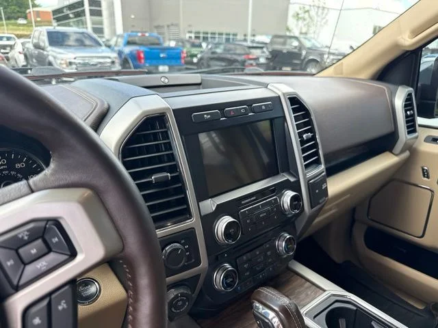 Used 2018 White Platinum Clearcoat Metallic Ford Lariat image 12
