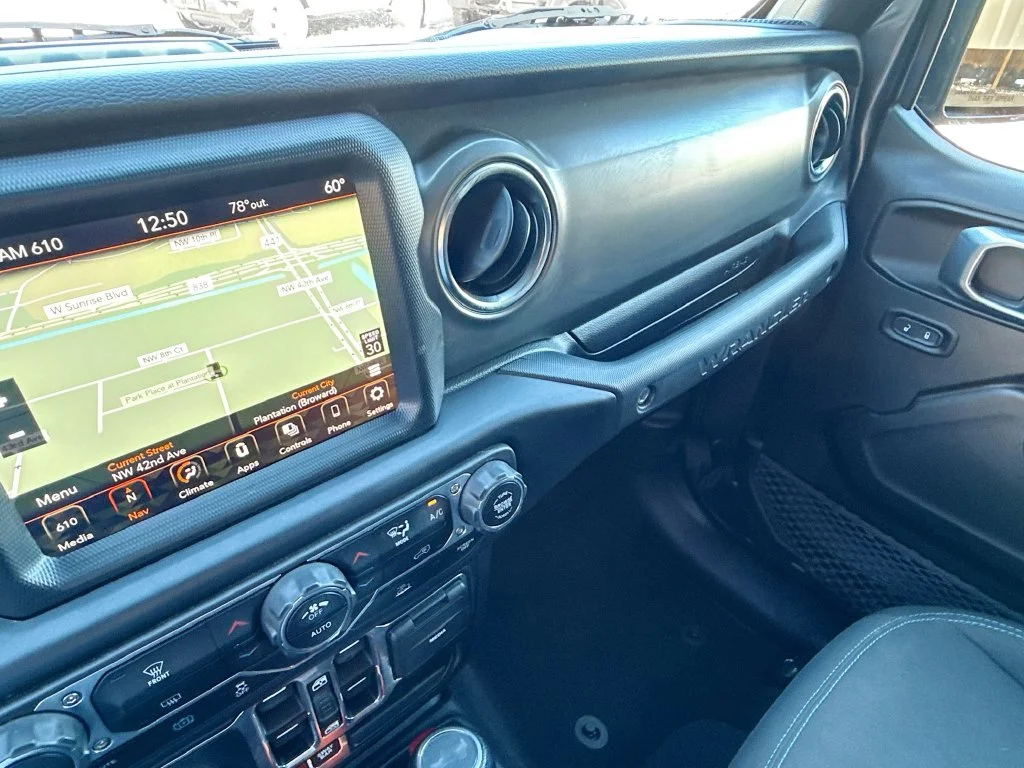 Used 2022 Gray Jeep Unlimited Rubicon 4xe image 24