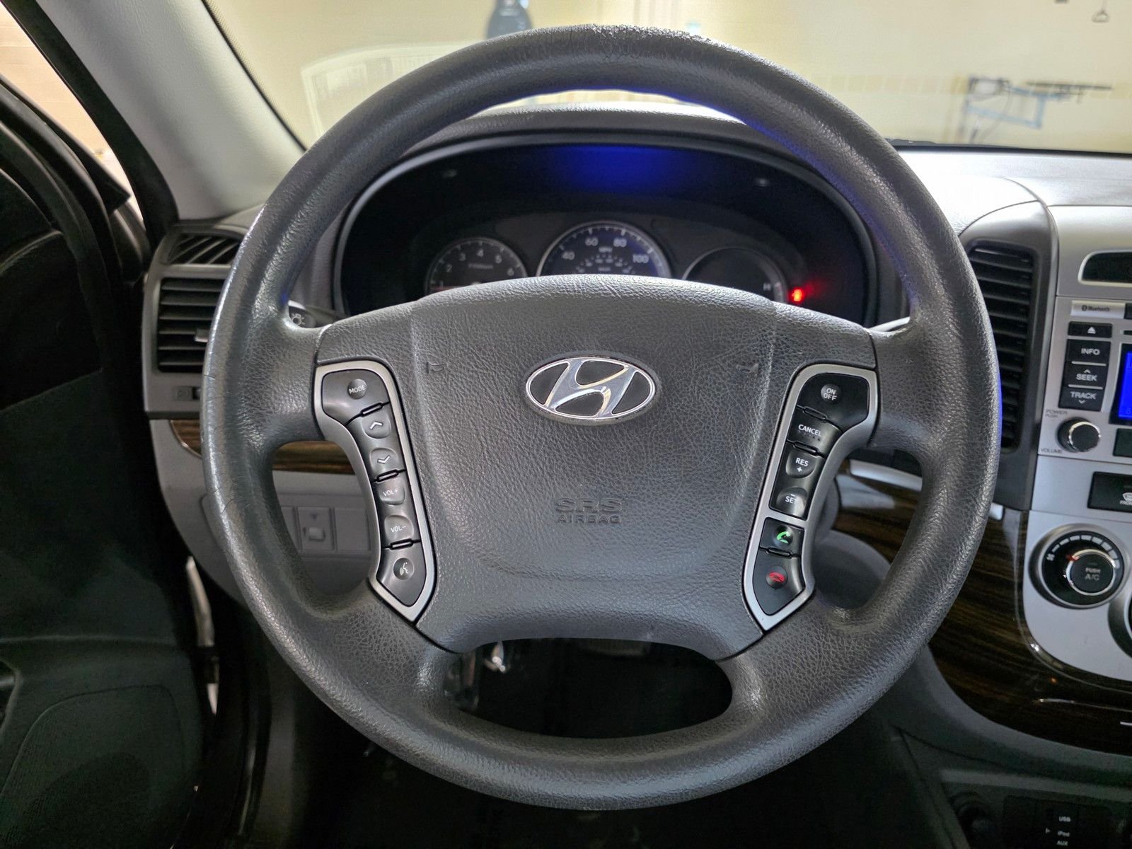 Used 2011 Mineral Gray Hyundai GLS image 28