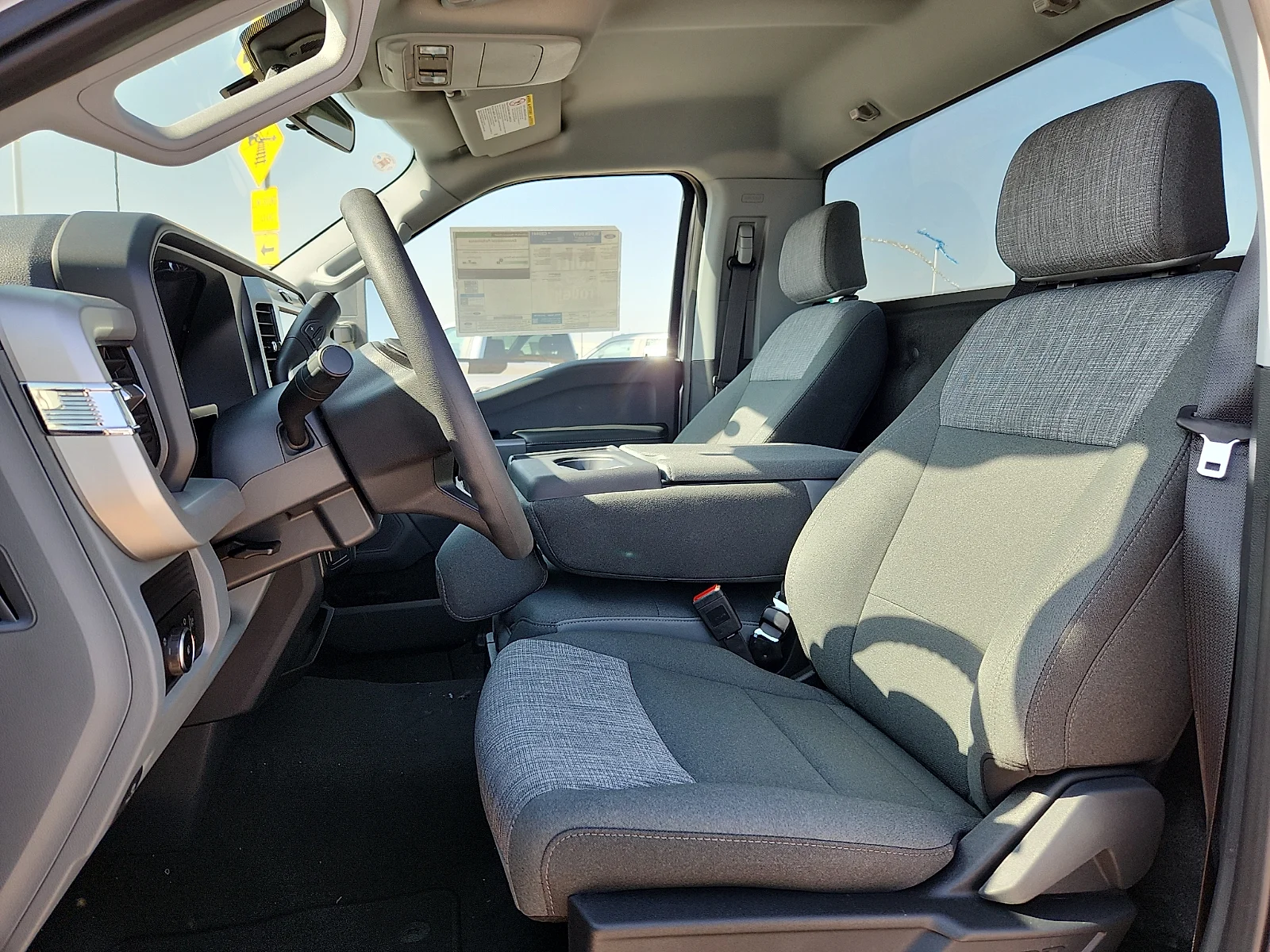 New 2027 Iconic Silver Metallic Ford XLT image 17