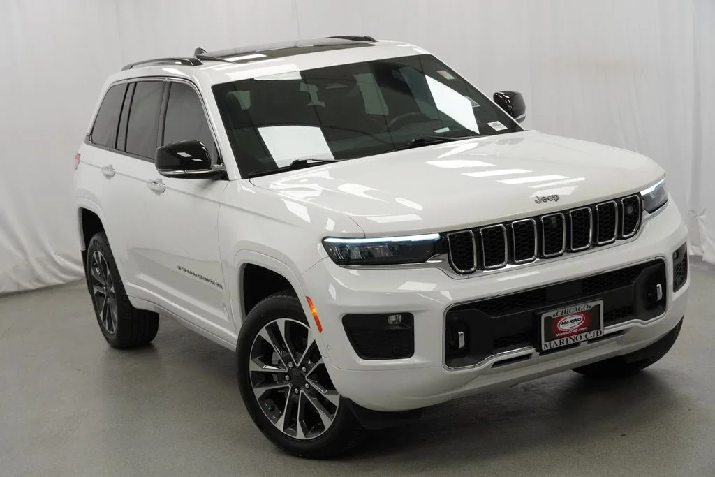 Certified Used 2023 White Jeep Overland image 9