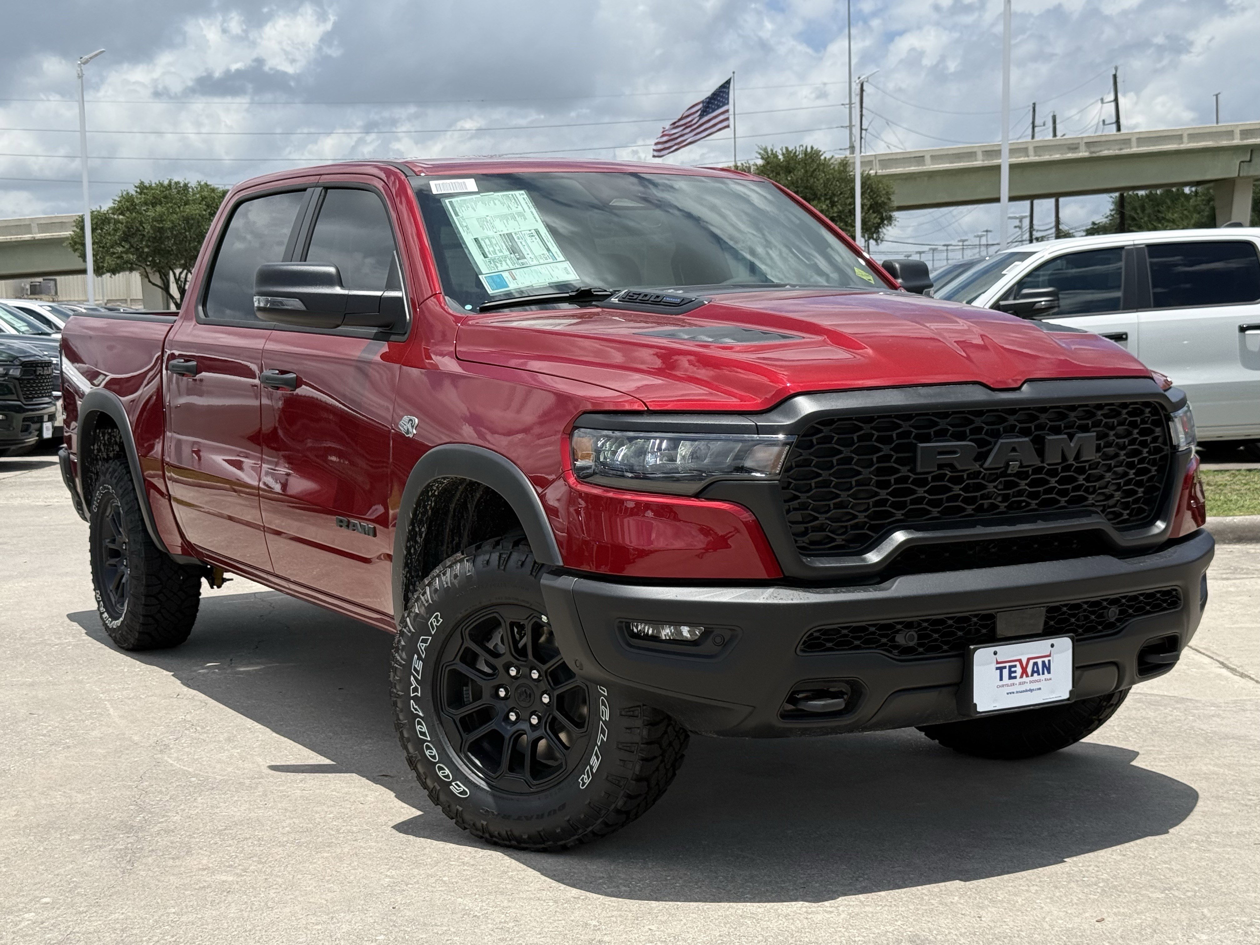 New 2026 Molten Red Pearl-Coat Exterior Paint RAM Rebel image 2