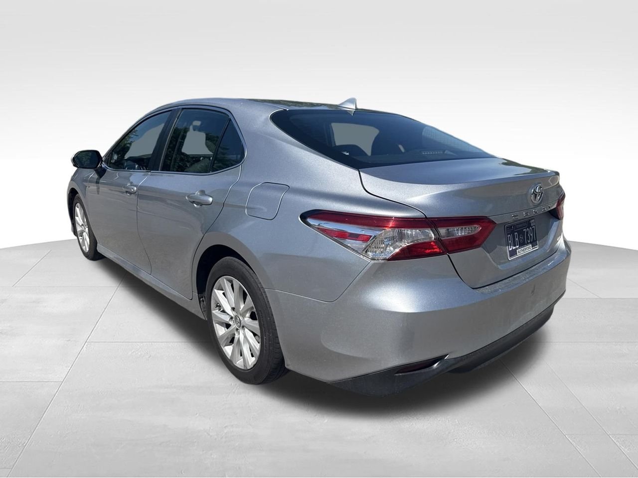 Used 2019 Silver Toyota LE image 5