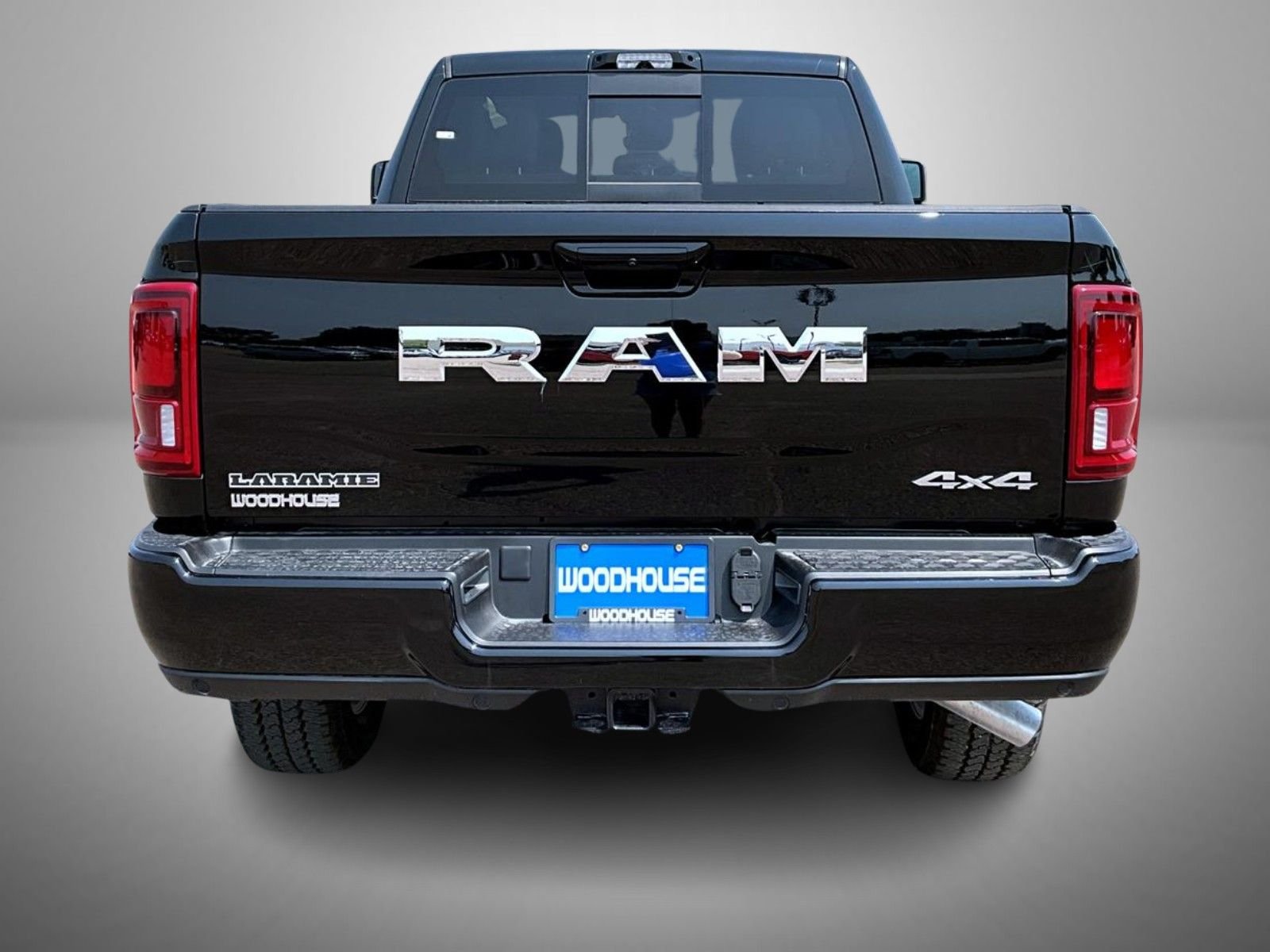 New 2026 Diamond Black Crystal Pearl-Coat Exterior Paint RAM Laramie image 6