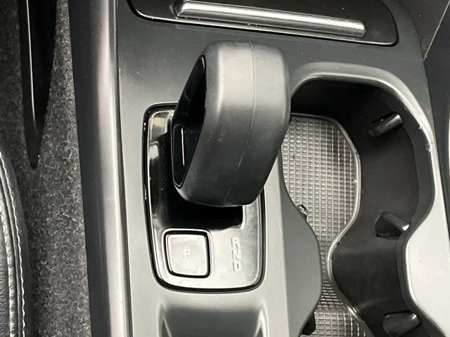 2023 Volvo XC40 Core - Photo 24