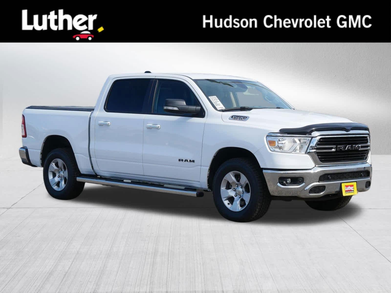 2020 RAM 1500 Big Horn/Lone Star 4x4 Crew Cab 5'7's photo