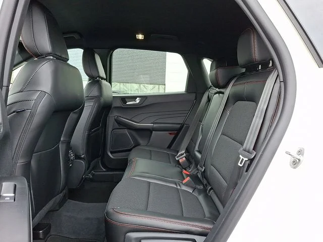 New 2026 Star White Metallic Tri-coat Ford ST-Line image 5