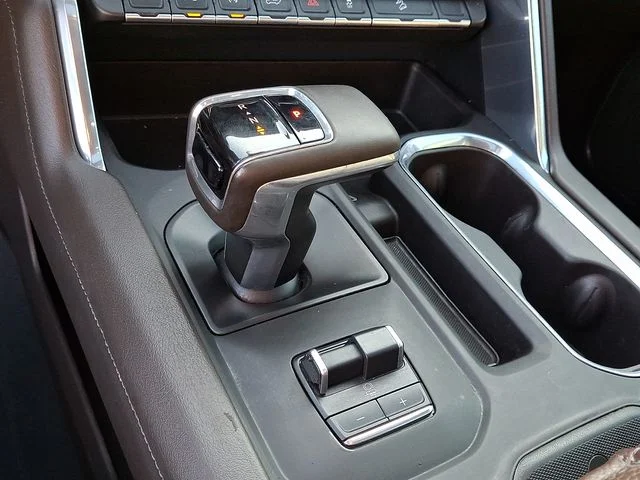 Used 2025 Black GMC Denali image 16