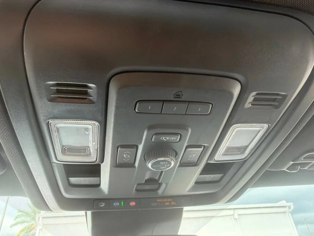 Used 2023 BLACK Chevrolet Premier image 12