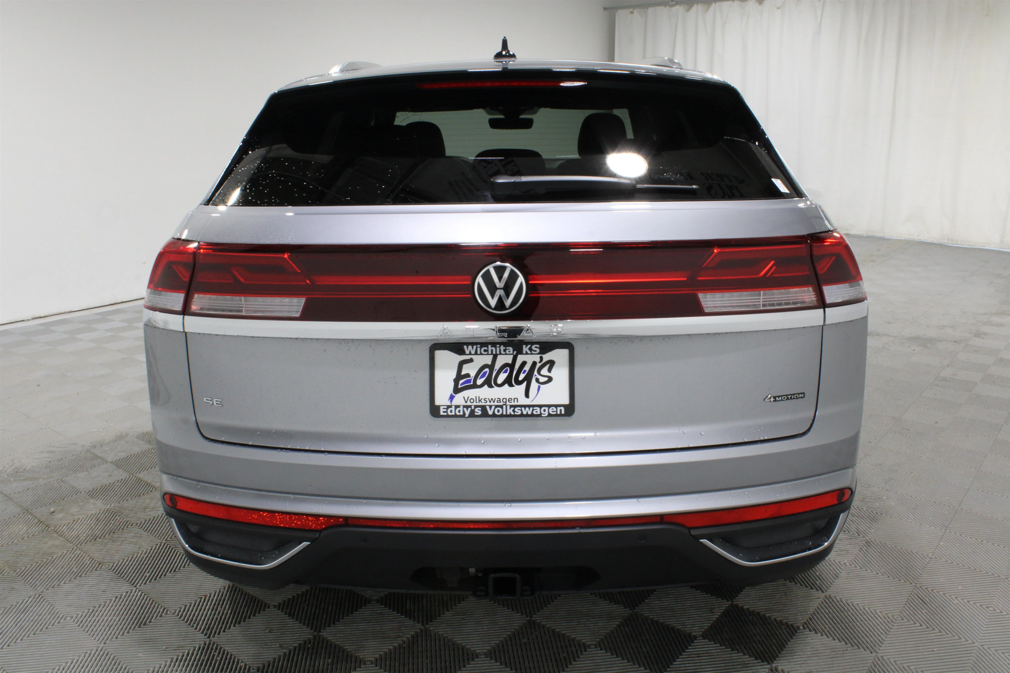 New 2026 Silver Mist Metallic Volkswagen 2.0T SE w/Technology image 27