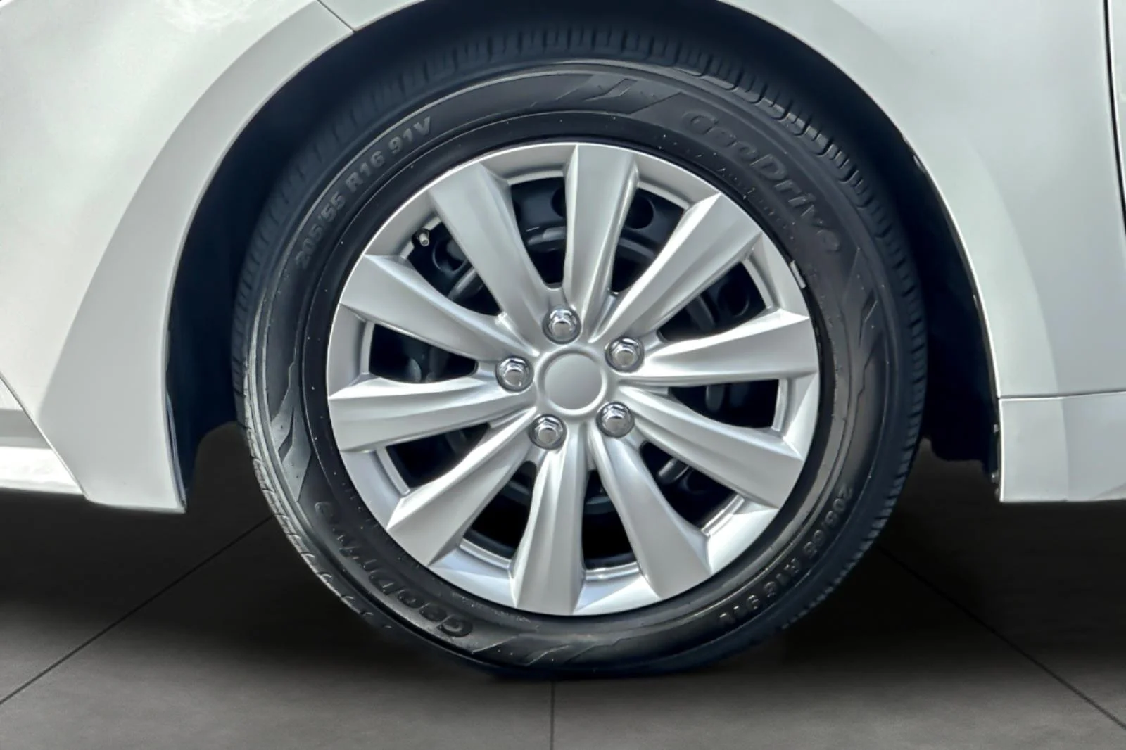 Certified Used 2020 Super White Toyota LE image 23