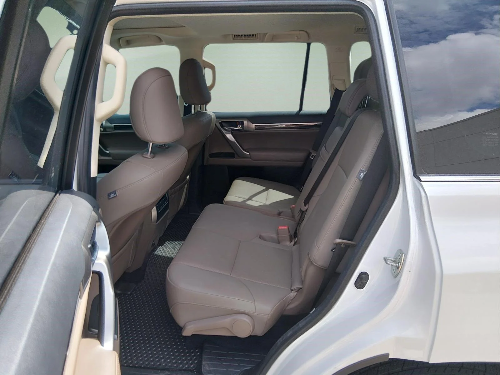 Used 2022 Starfire Pearl Lexus GX 460 Premium image 12