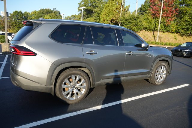 Certified Used 2026  Toyota Limited image 21