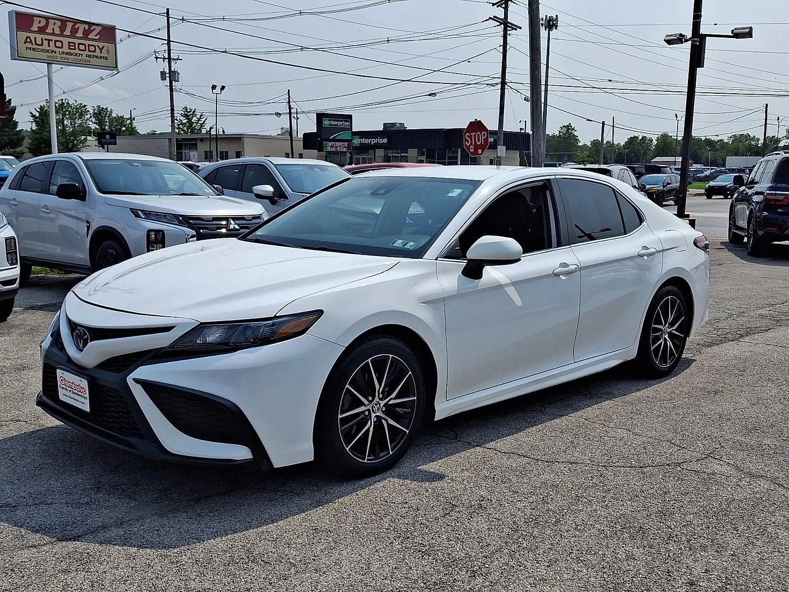 Used 2021 White Toyota SE image 5