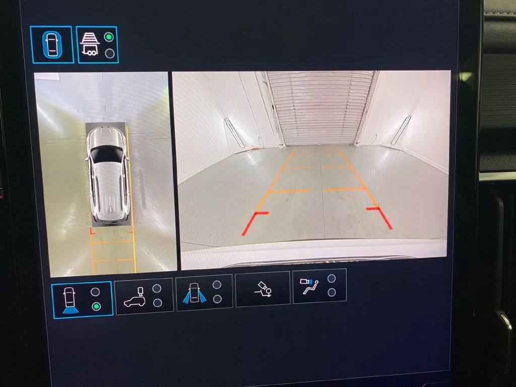New 2027 Summit White GMC Elevation image 26