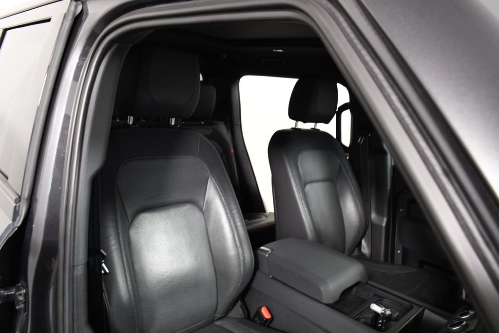Used 2023 Carpathian Gray Premium Metallic Land Rover X-Dynamic SE image 20