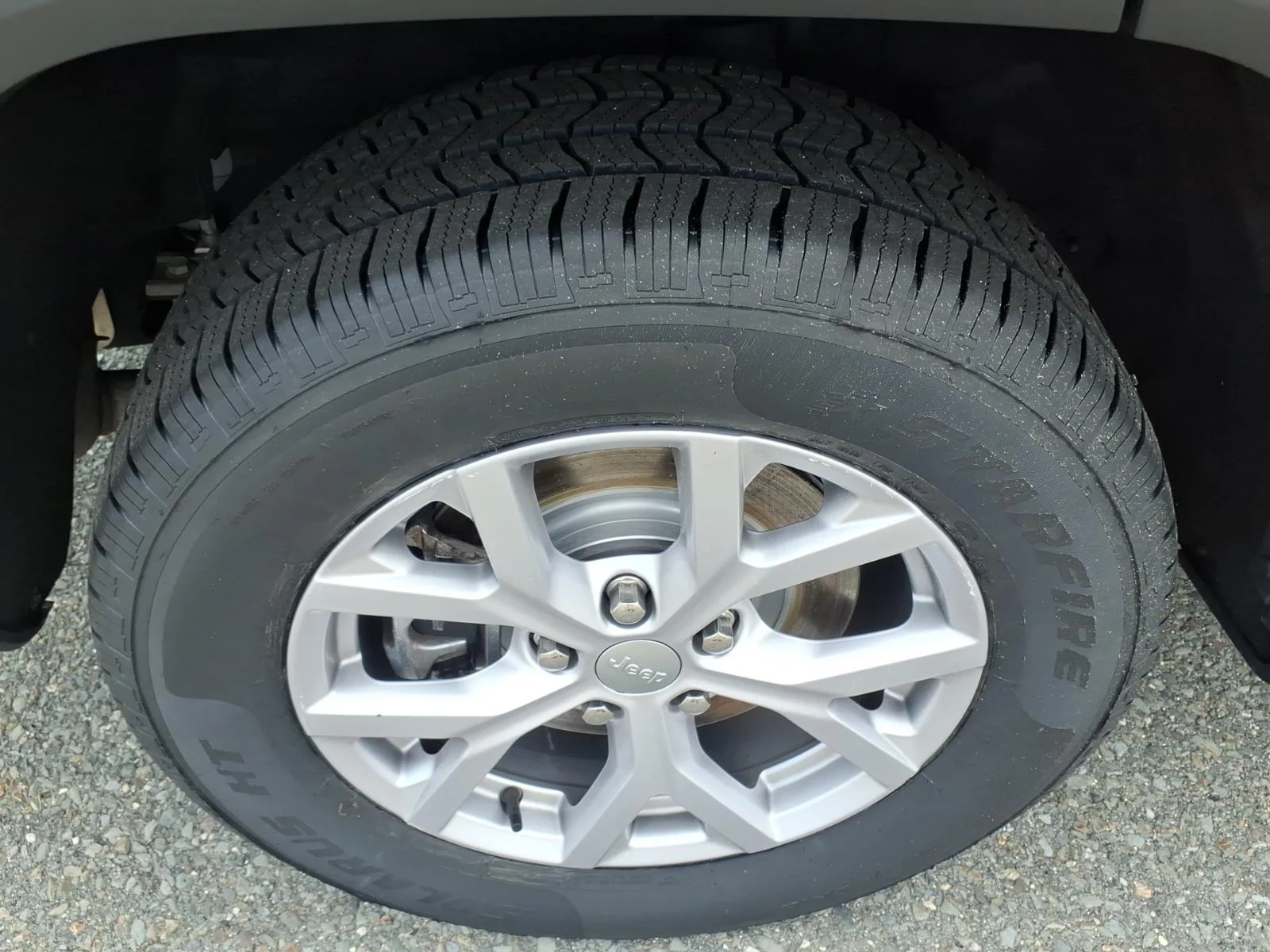Used 2022 Gray Metallic Jeep Limited image 12