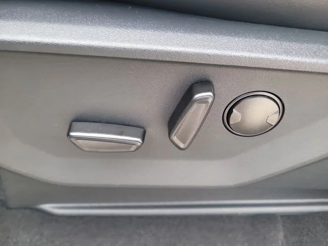 Used 2025 Silver Ford Platinum image 24