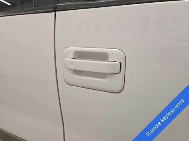 Used 2009 White Sand Tri-Coat Ford Lariat image 8