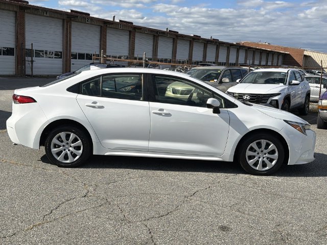 Used 2023 White Toyota LE image 14