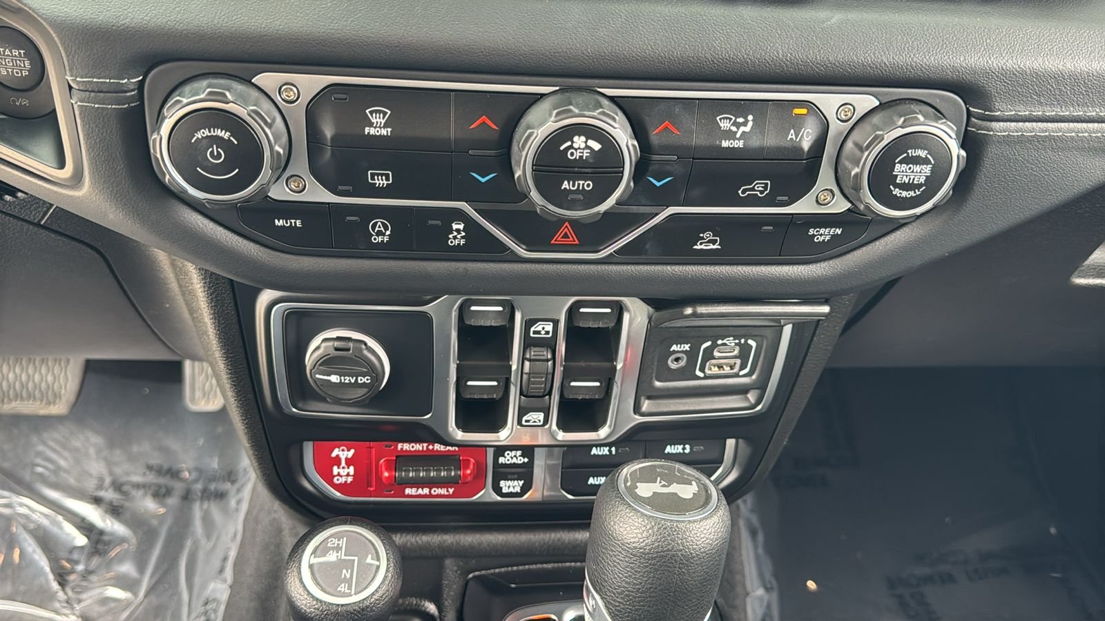 Certified Used 2025 Gray Jeep Rubicon image 29