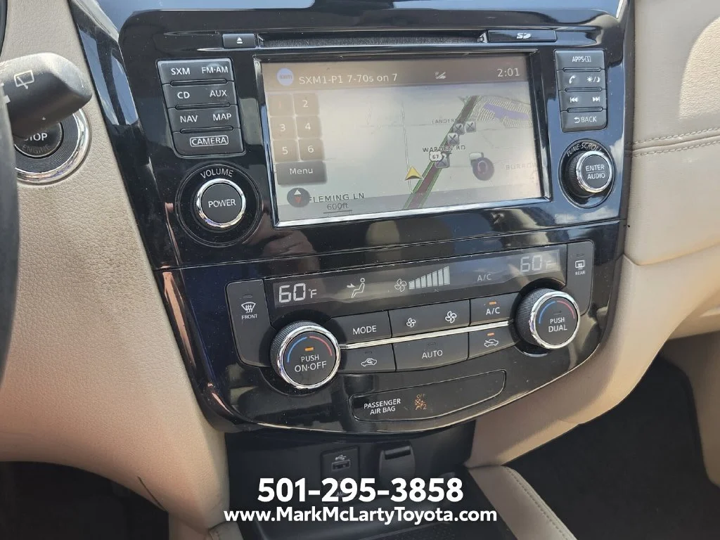 Used 2017 Blue Nissan SL image 18