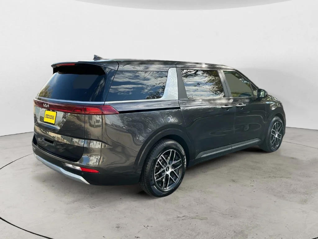 Used 2022 Gray Kia LXS image 8