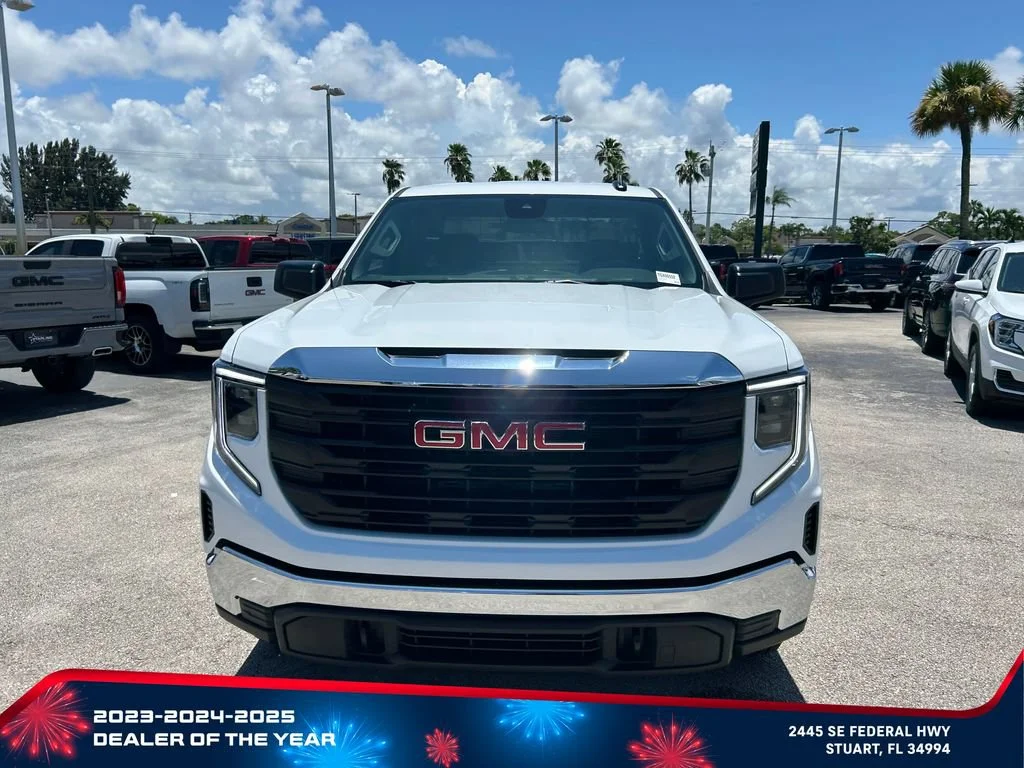 New 2026 Summit White GMC Pro image 2