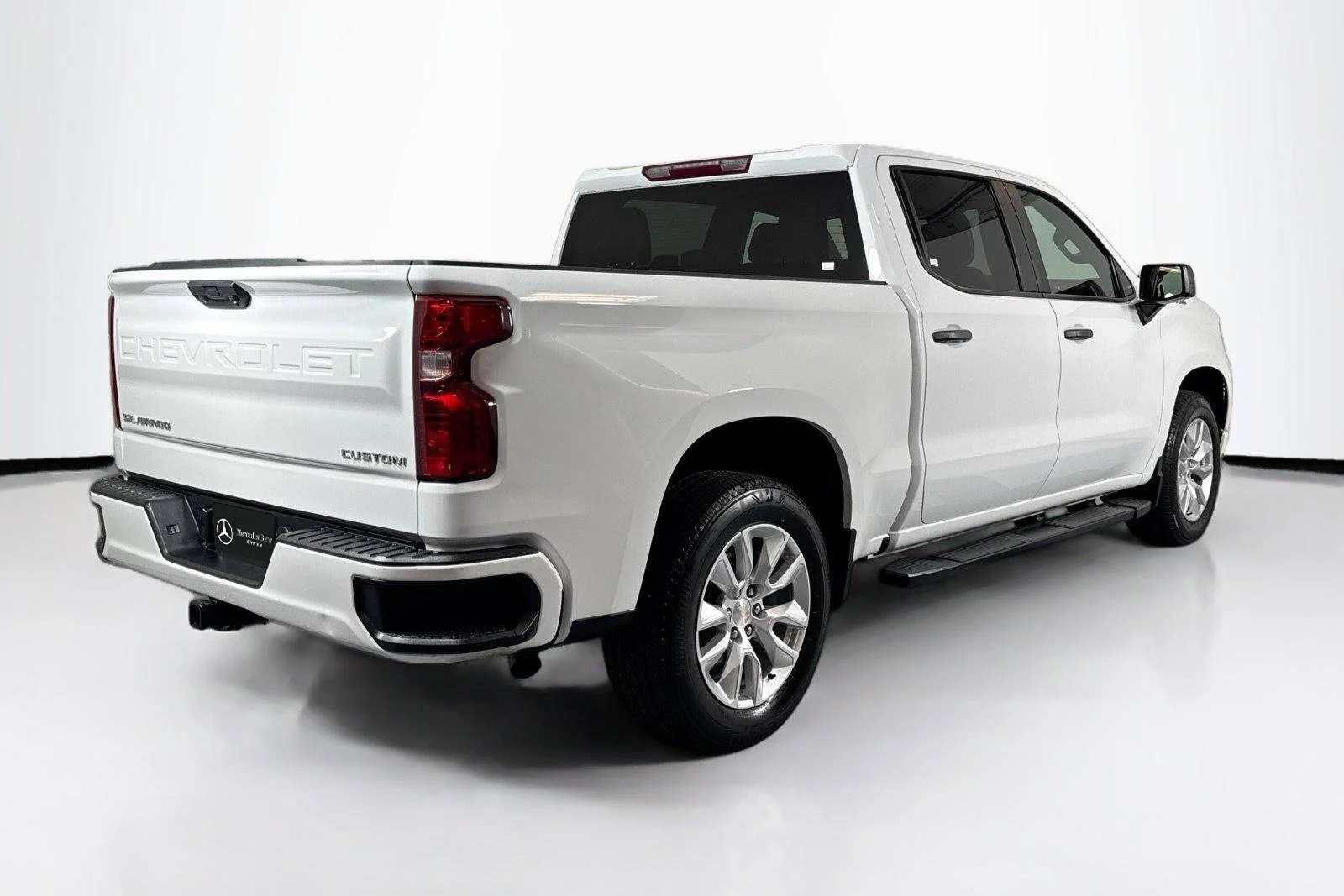 Used 2023 Summit White Chevrolet Custom image 5