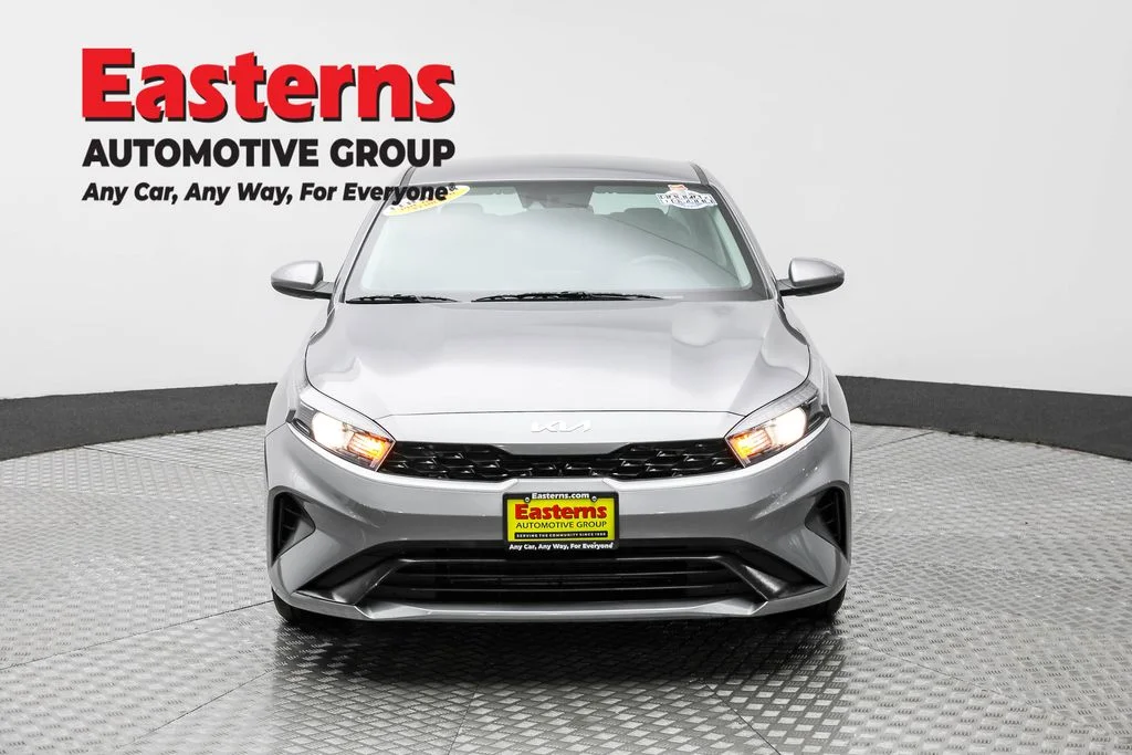 Used 2024 Gray Kia LXS image 2