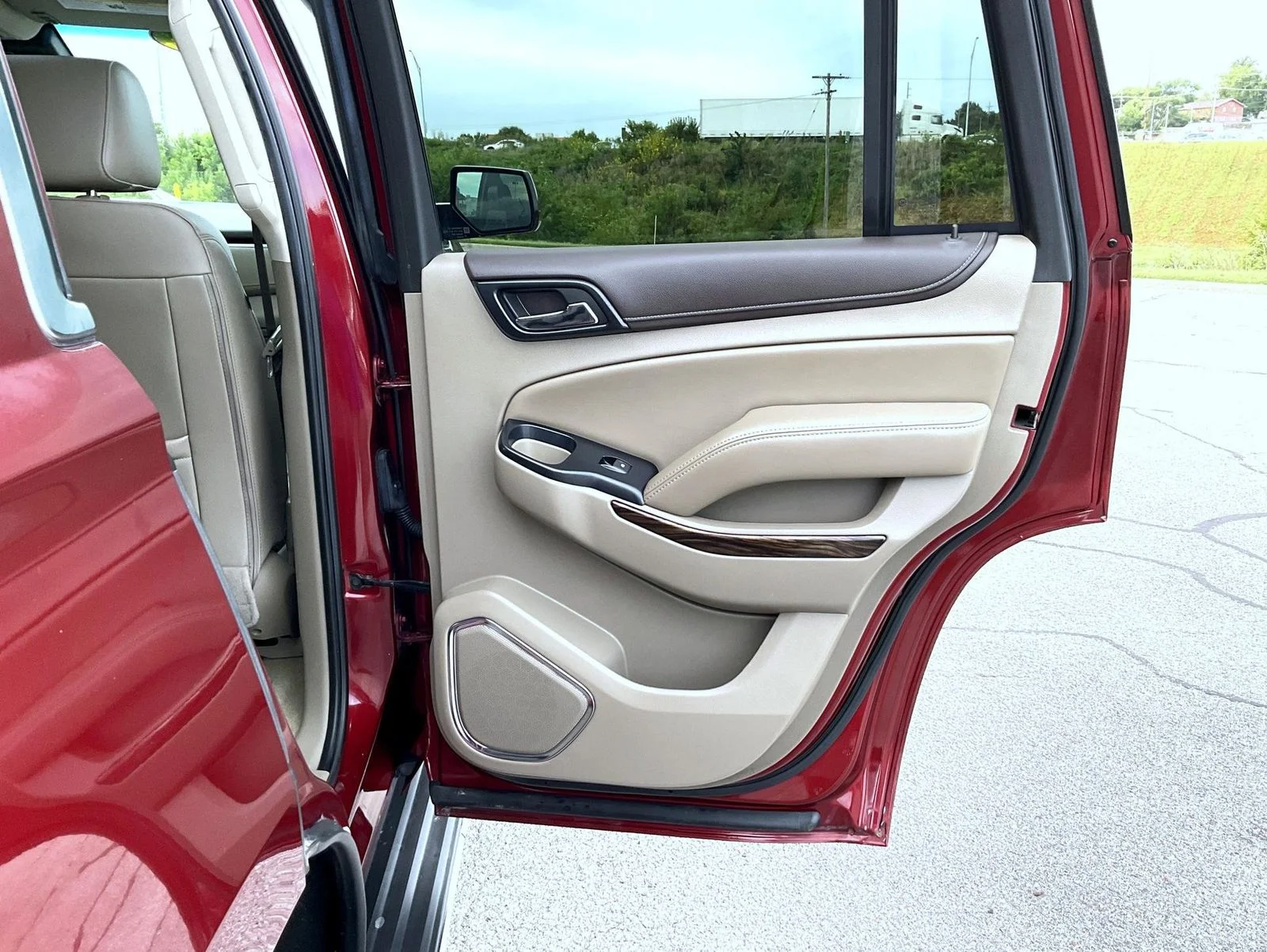 Used 2018 Red GMC SLT image 17