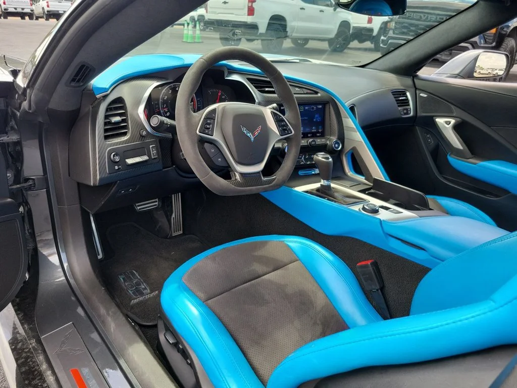 2017 Chevrolet Corvette 3LT - Photo 10