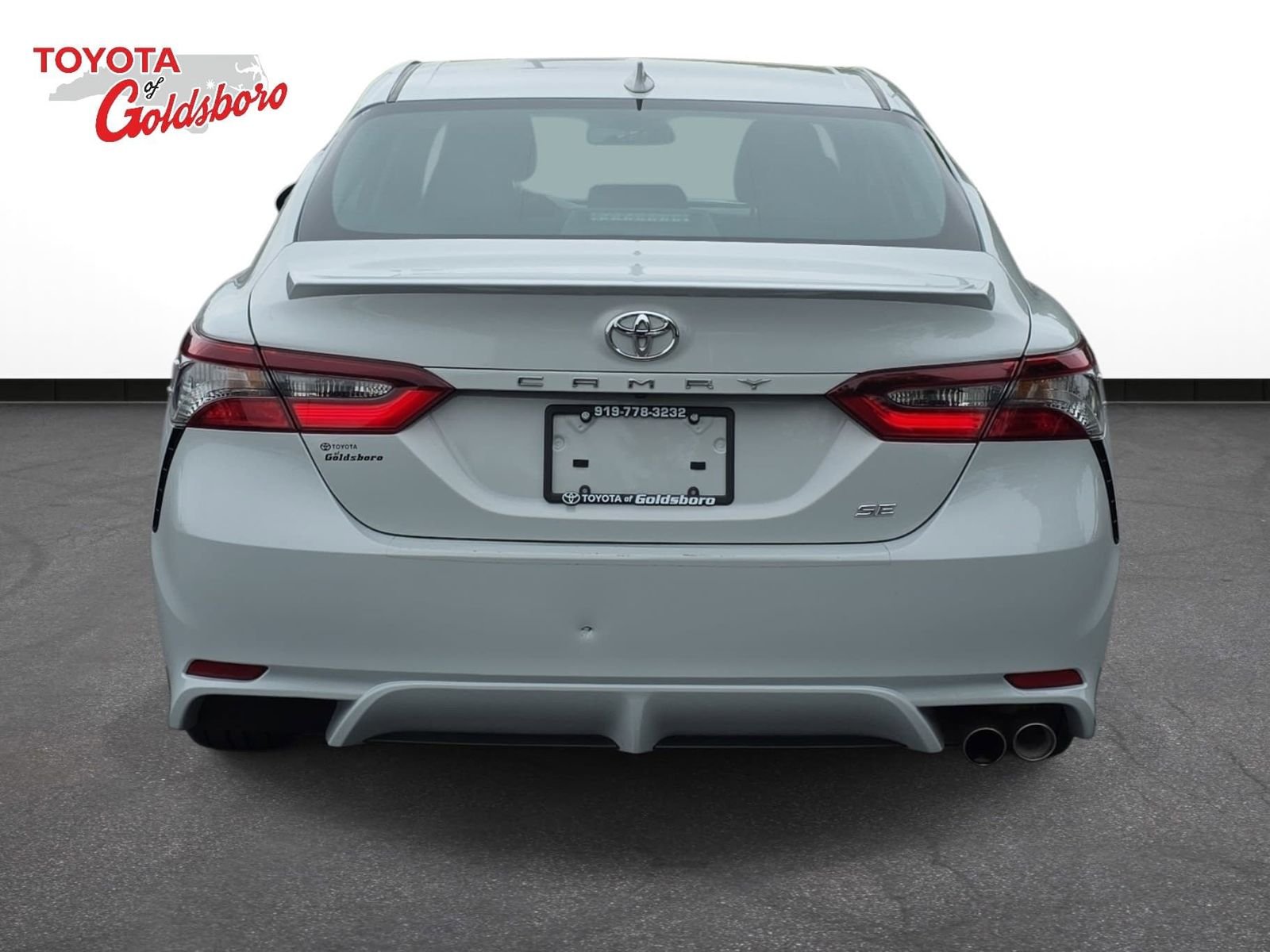 Used 2023 White Toyota SE image 6