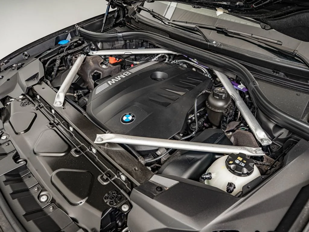 Used 2025 Black Sapphire Metallic BMW xDrive40i image 40