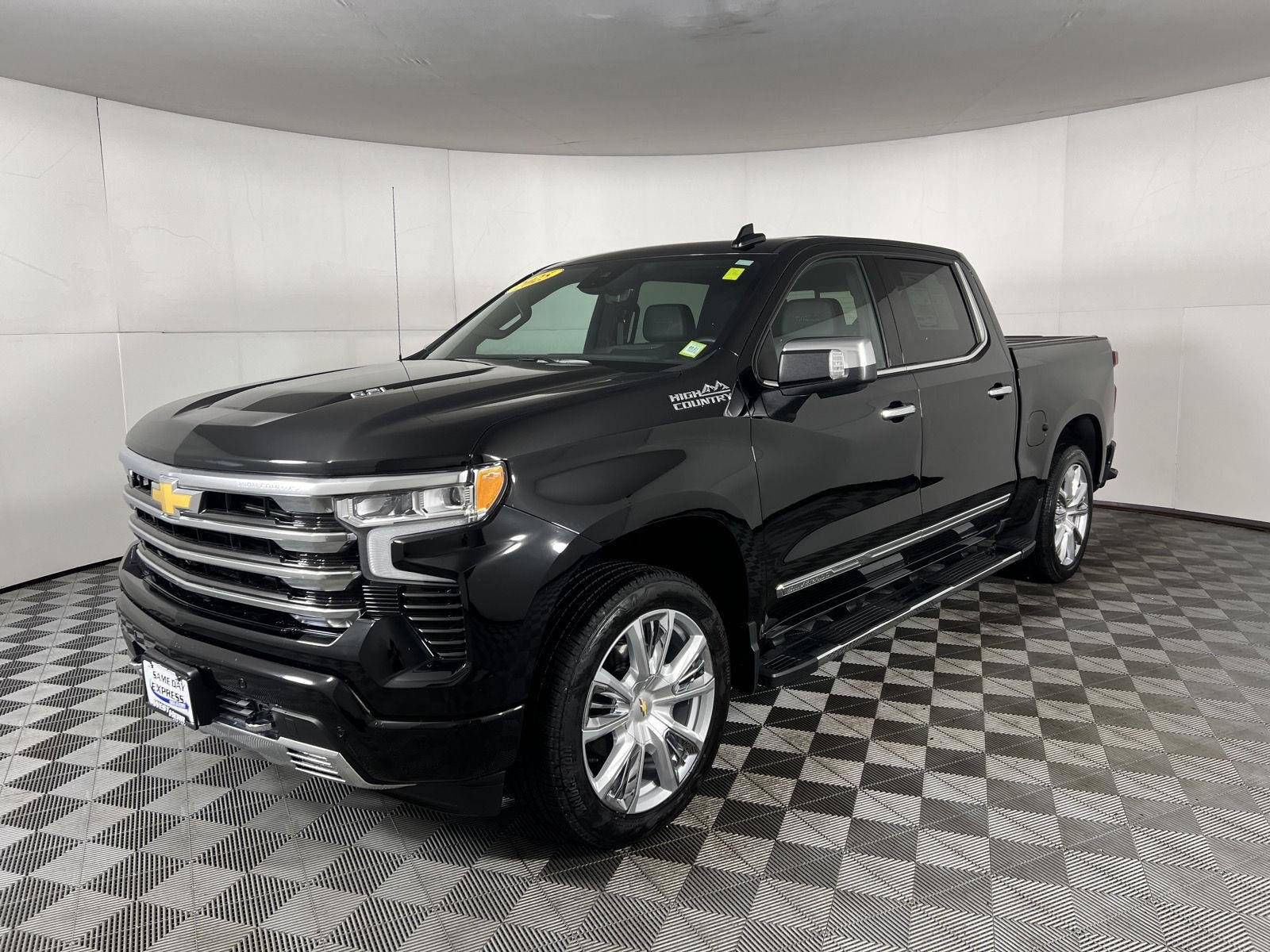 Used 2024 Black Chevrolet High Country image 25
