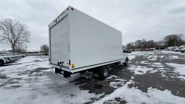New 2025 Summit White GMC 2WT image 37