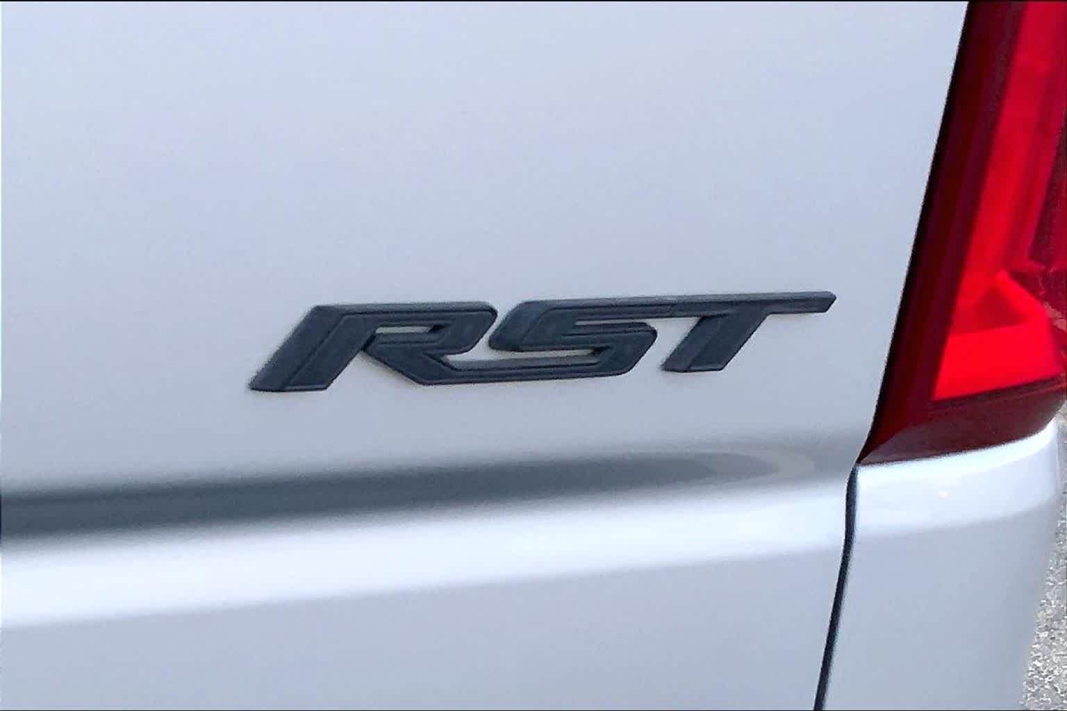 Used 2020 Silver Ice Metallic Chevrolet RST image 9