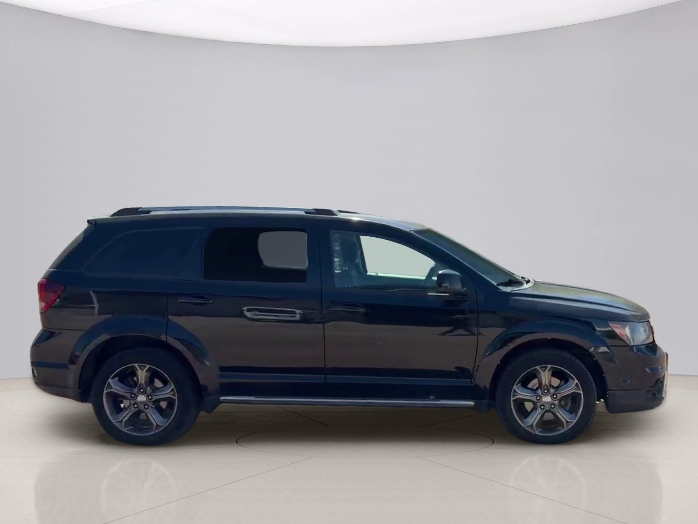 Used 2016 Black Dodge CROSSROAD image 6