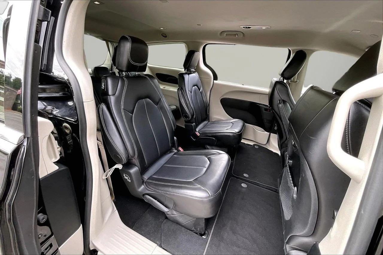 Certified Used 2024 Black Chrysler Touring L image 23