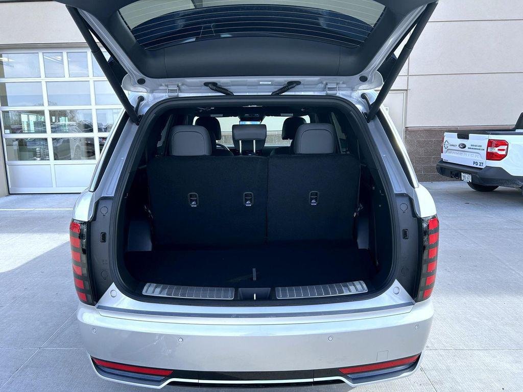 New 2026 Silver Hyundai Calligraphy AWD image 9