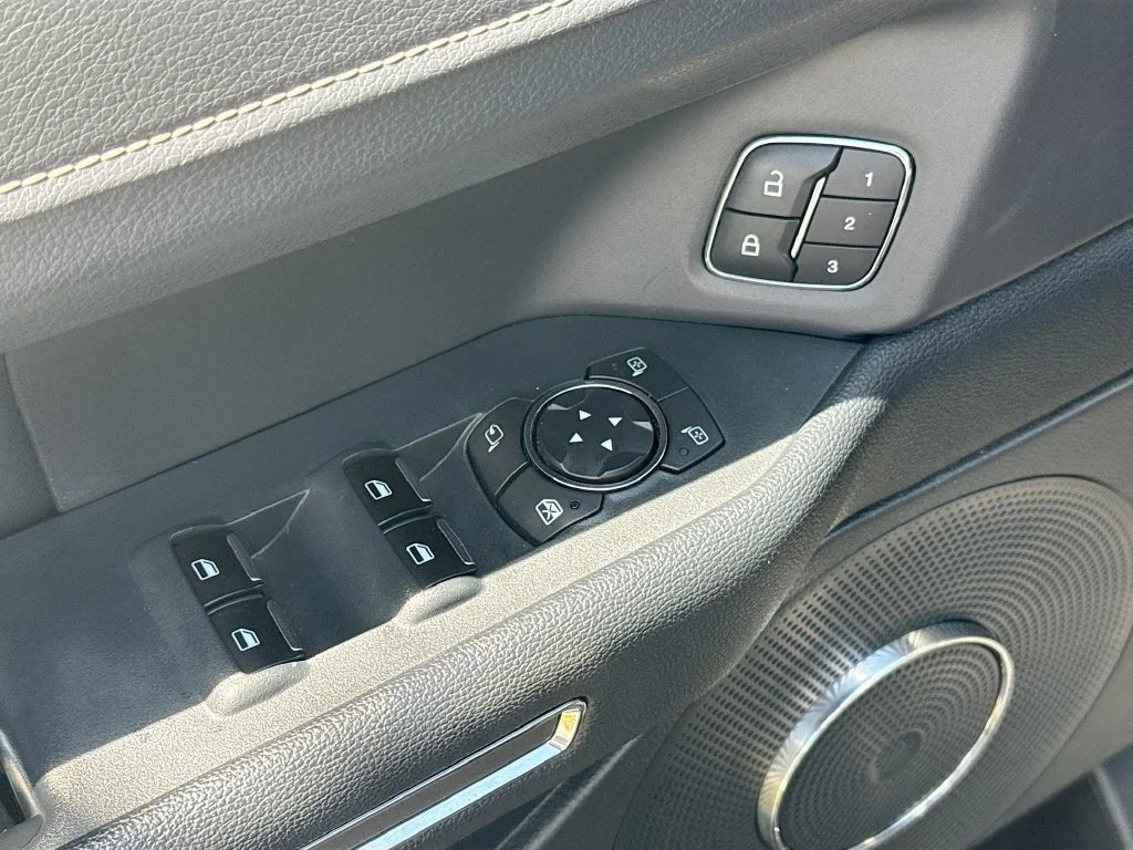 Used 2023 Black Ford XLT image 19
