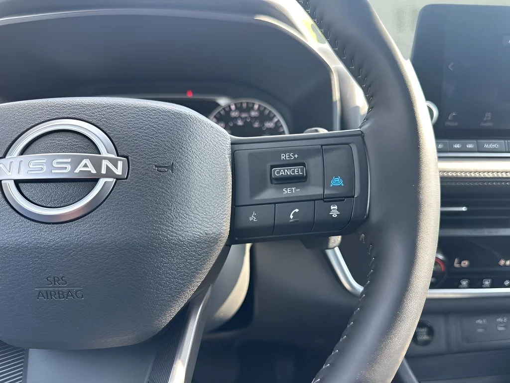 Used 2025 Silver Nissan SV image 15