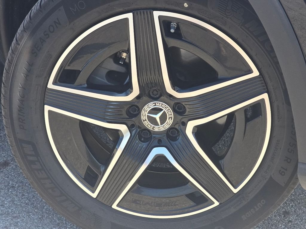 Certified Used 2026 Black Mercedes-Benz GLC 300 image 10