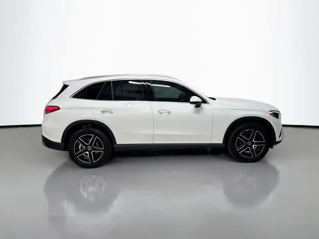 New 2026  Mercedes-Benz GLC 300 image 8