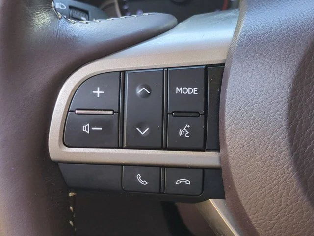 Used 2018 Blue Lexus 350L image 24