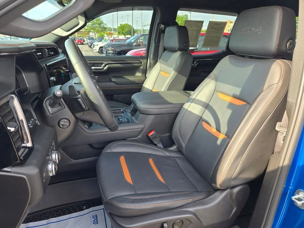 Used 2024 Blue GMC AT4 image 18