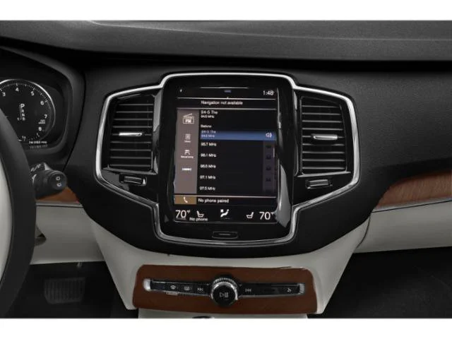 Used 2022 Crystal White Volvo T6 Inscription image 10