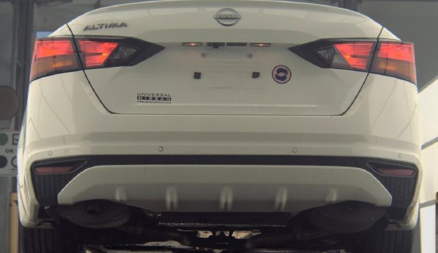 Used 2024 White Nissan 2.5 S image 3
