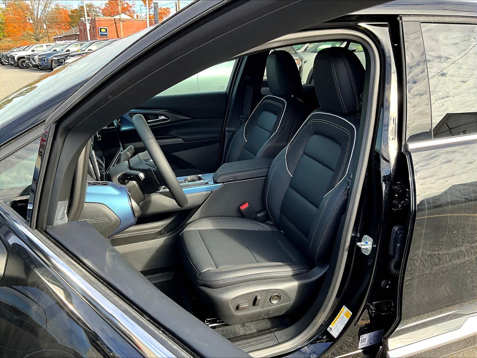 2026 Chevrolet Equinox EV 2LT - Photo 11